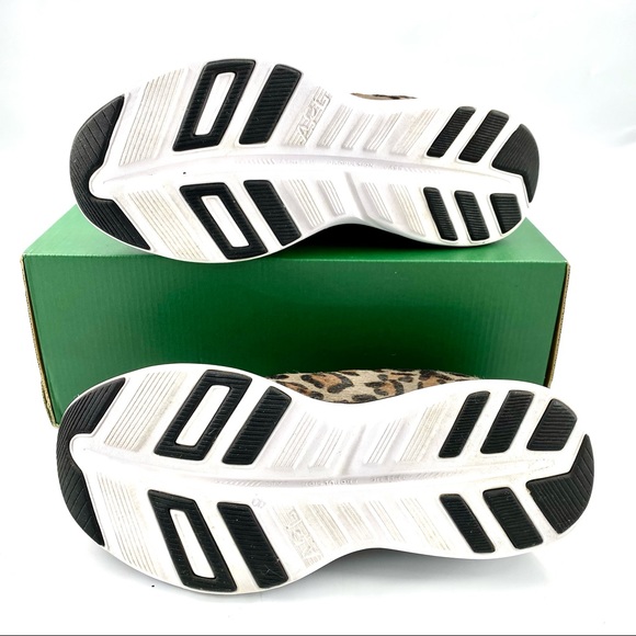 APL Iconic propulsion white leopard calf hair shoe - Picture 8 of 12